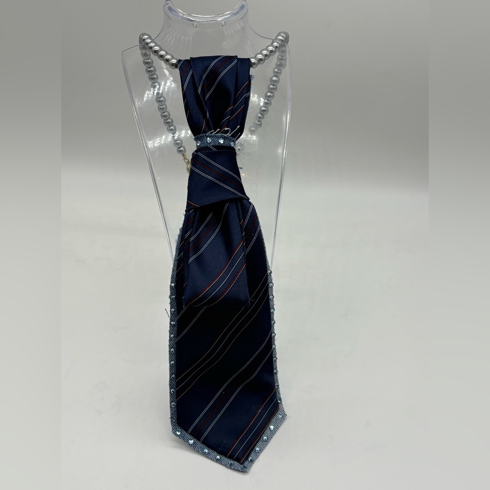 Elegant Navy Striped Women's Pearl Tie